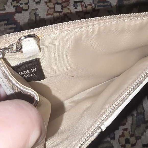 Coach Cream and Tan Coin Purse & Cardholder. - Picture 3 of 4